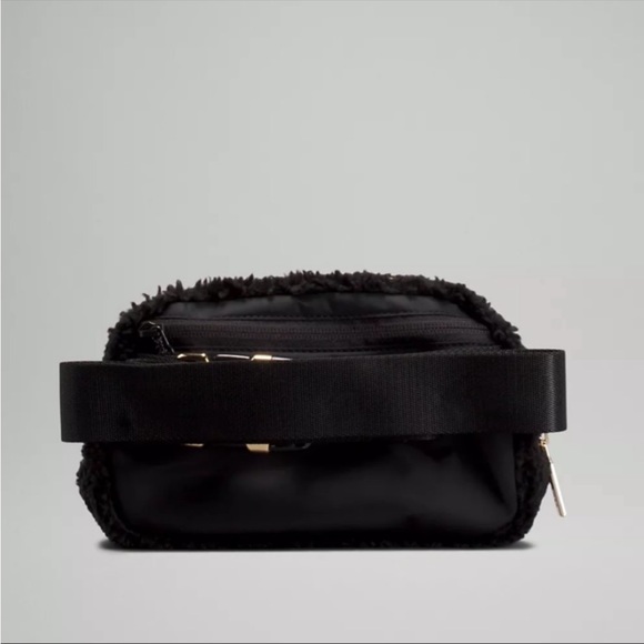Lululemon Fleece Belt Bag - Picture 4 of 7